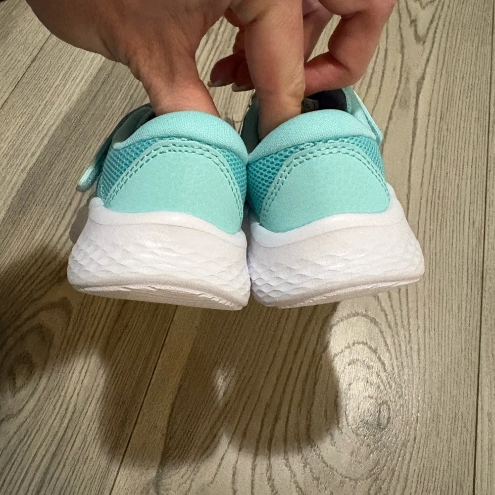 Sketchers Baby Walkers Size 6